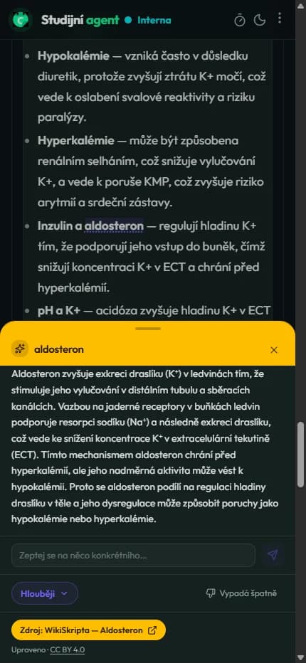 Tentýž panel na telefonu — vysune se zdola, se žlutou čepičkou a odkazem na článek WikiSkript